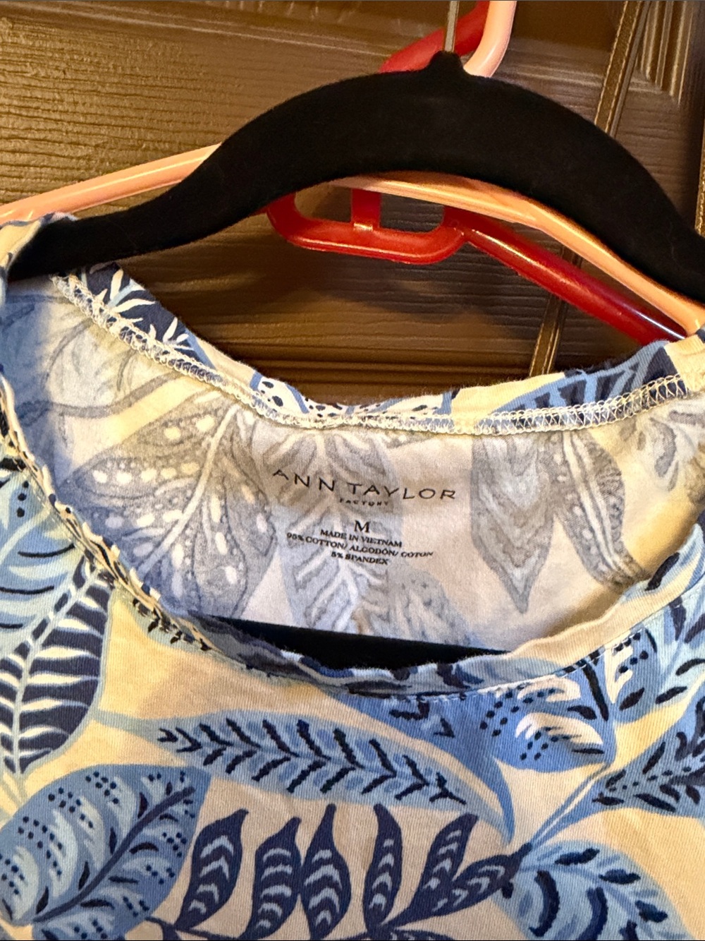 Ann Taylor Navy and Light Blue Leaf-Print Short Sleeve Tee - Picture 3 of 3
